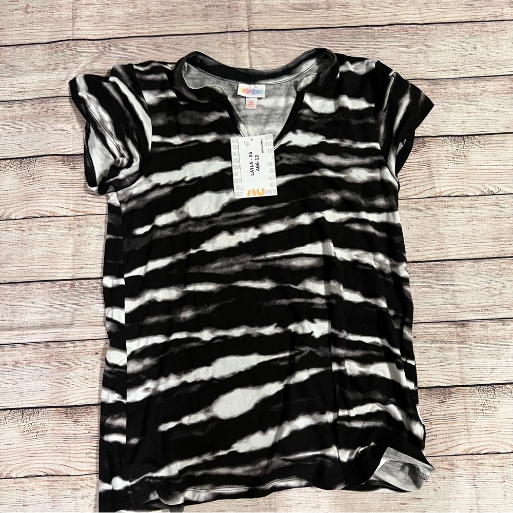 ❤️ 4 for $15 Sale/ Lularoe Layla top XS